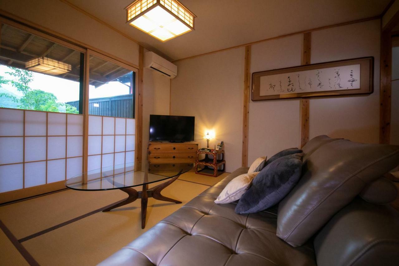 Отель Oyado Den Rikyu Юфу Экстерьер фото